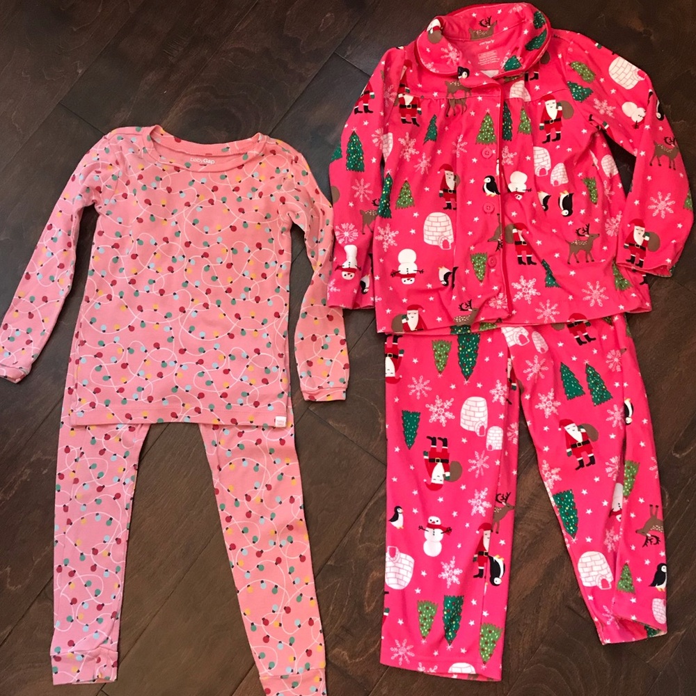 Toddler Girls 4t Christmas Pajamas. Carters GAP